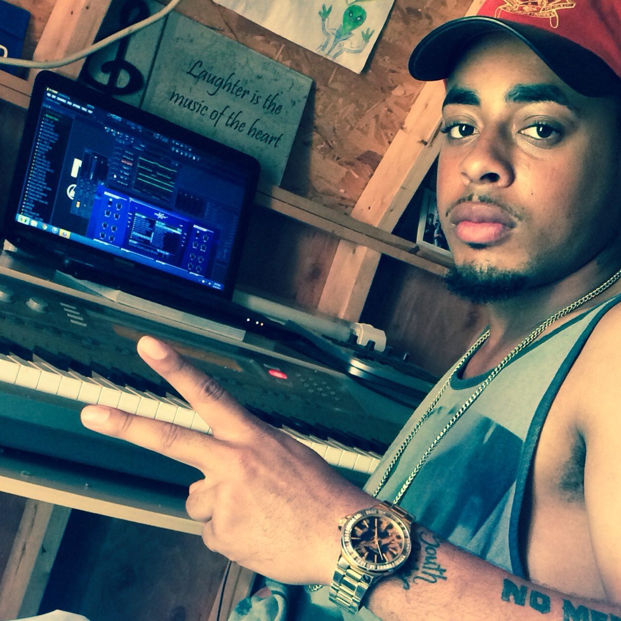 IG:@Trippyasskevo  Stoopid 808s & Percussions. Basslines Stoopid.  DM for StudioSessions or Beats