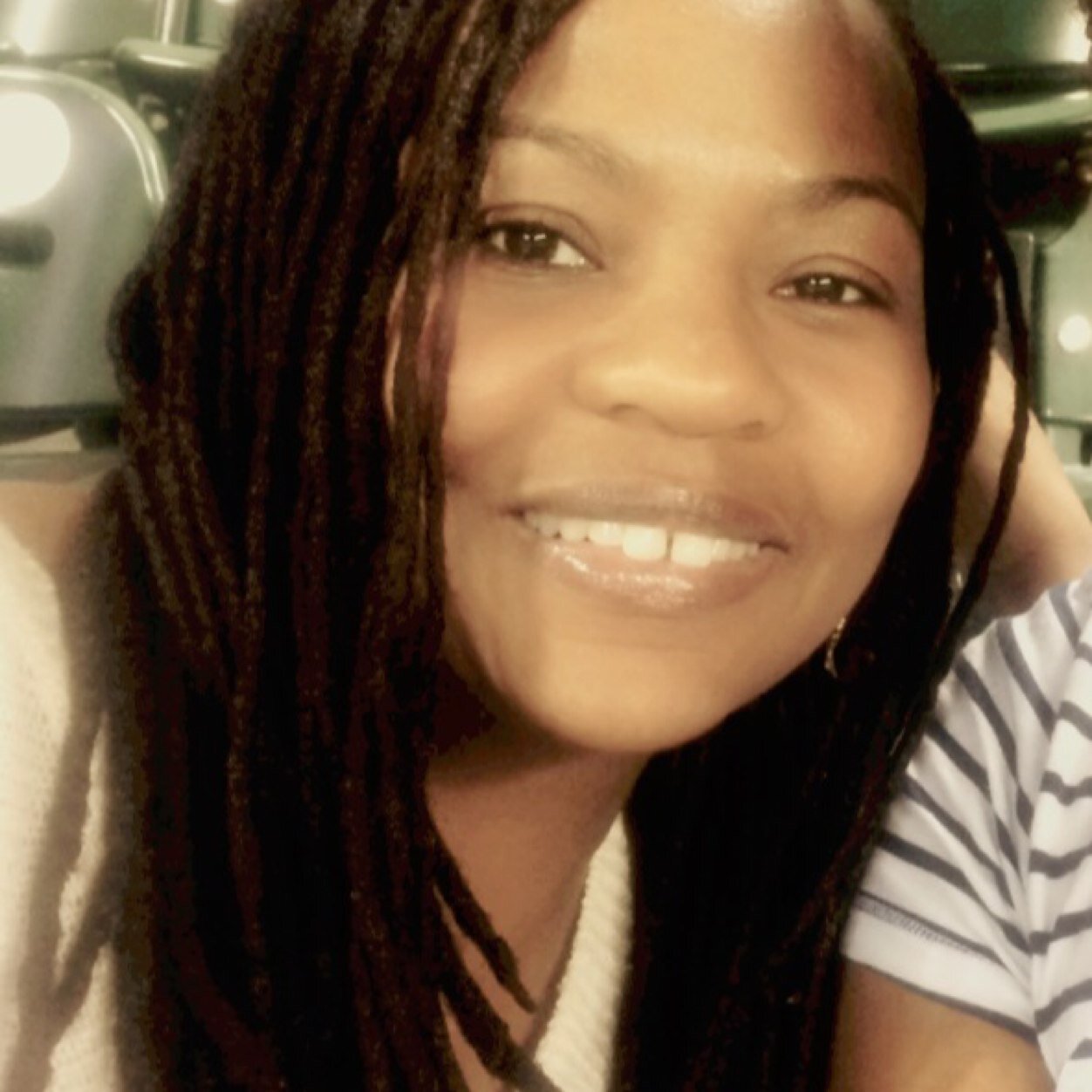 selfdiscovery_'s profile picture. Livin life like its golden.....