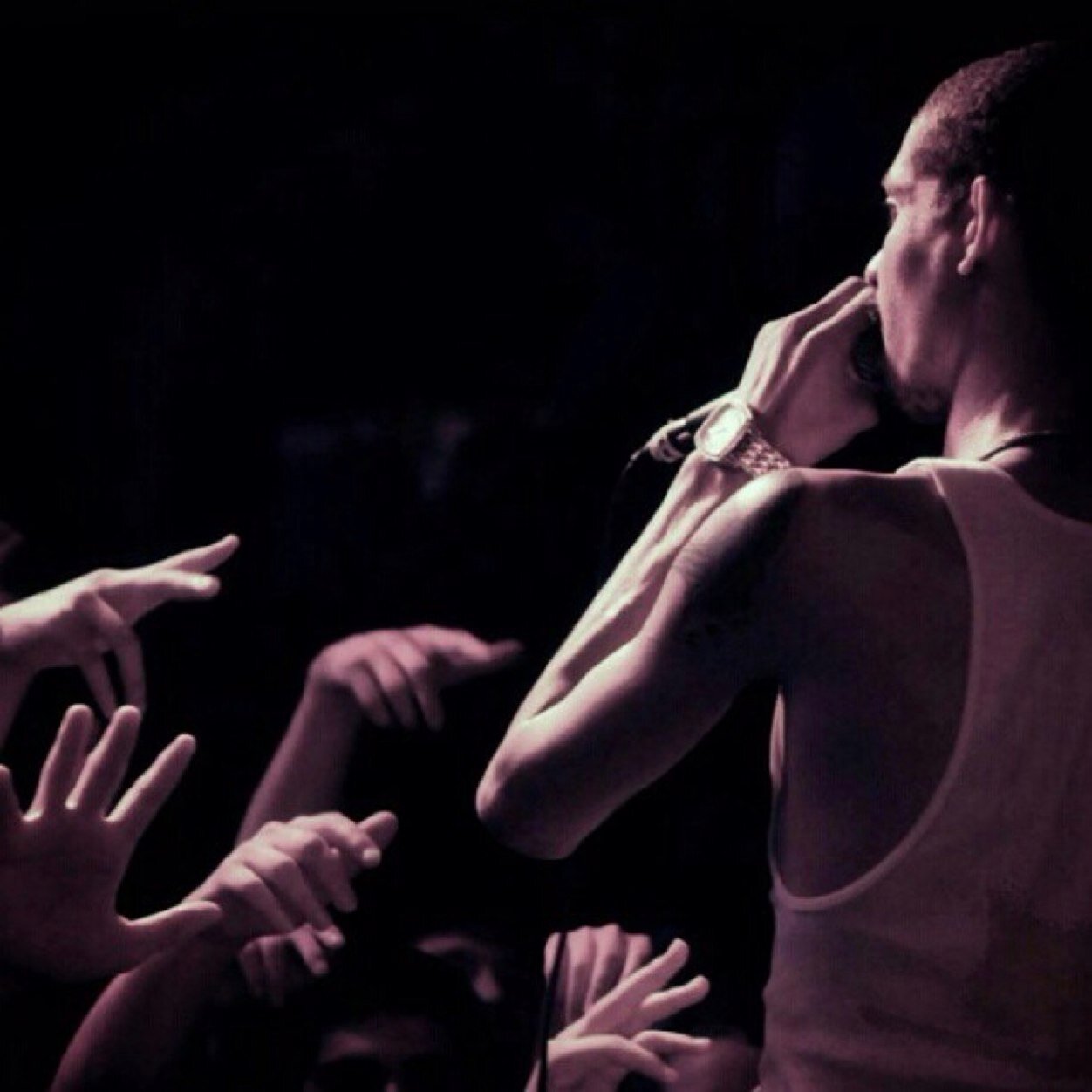 This twitter account is for the fans and management team of @therealdosia | We always #F4F | therealdosia@gmail.com for booking inquiries or DM me | #Allready