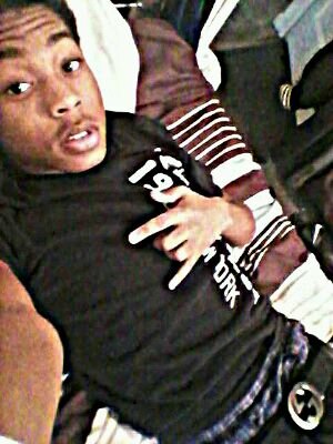 Follow me I follow back
Follow me on ig almightycody_
Goal 1k 
Ballislife
