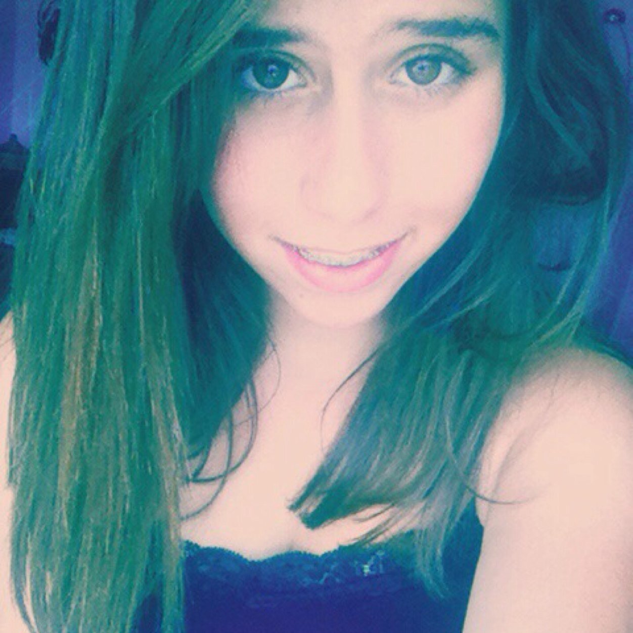 14 ans , francaise ❤️ 14 years old, I'm french but I can speack english :) ❤️ my heart is to take ❤️ celibataire , je sais faire des pates et du steack ❤️