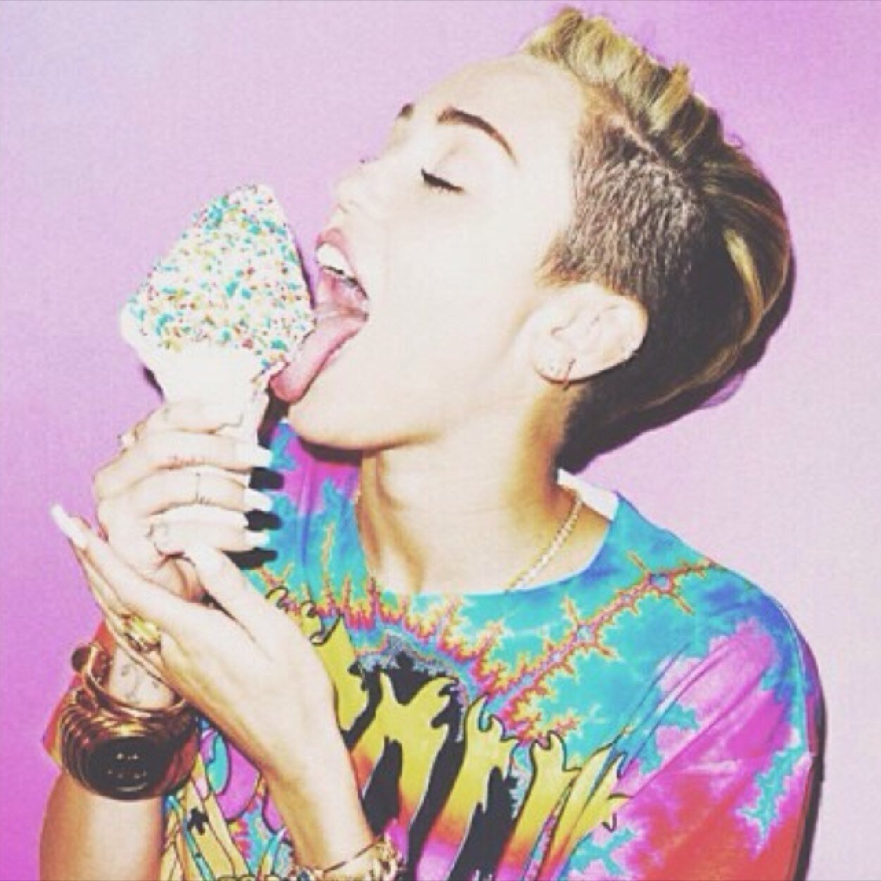 oceanofnarry's profile picture. ♕|Ariana|OneDirection|5sos|TheJanoskians|TheVamps|Miley|♕ConnorKilloh♡ly