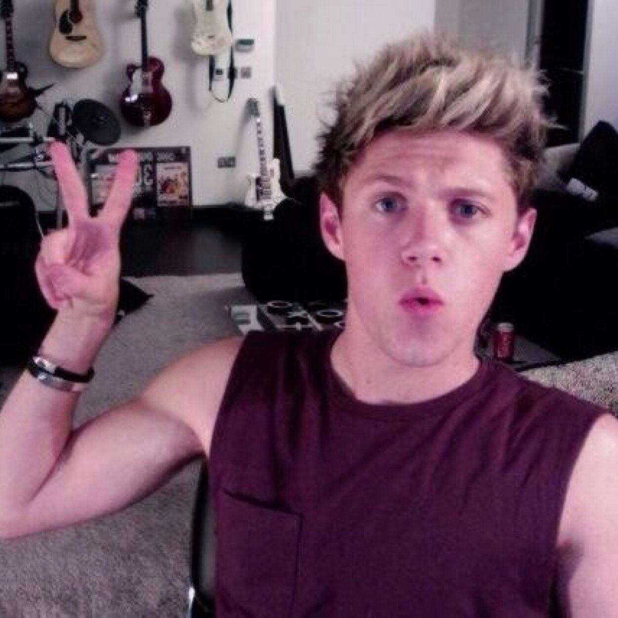 {@lipringniall and @bjlwt and @BubbaCashton}
