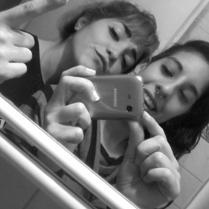 Eli_Herediaa's profile picture. Hoy sigo llorando pero por vos luchando para que tu esencia no desaparezca, hoy desde el cielo me guían tus ojos a donde voy. R.A.I. ~