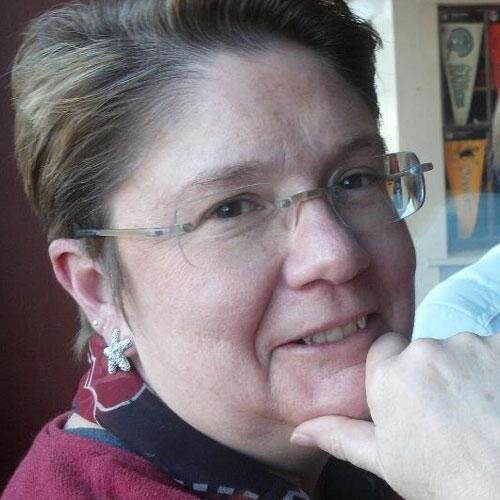 Author of The Warpaint Trilogy and other popular historical fiction novels. Her WordSmith Chronicles  video series for writers shares insights on writing books.
