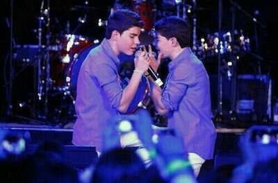 Nuestros héroes no llevan capas,llevan micrófonos.Enamoradas de @DanieloviedoM @_jesus_OM ¿Nuestro sueño?CONOCERLOS.Un21deFebrerodel1999~♥