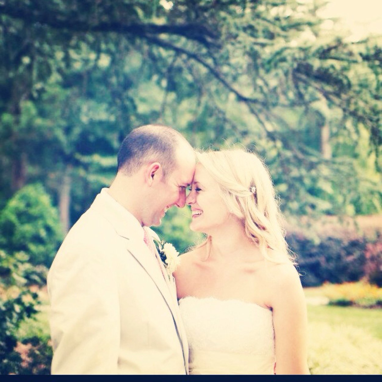 LindsayClaireH's profile picture. Finding joy in the simplest of things.