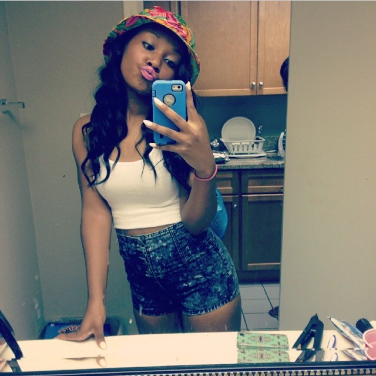 #ripTyrel Cooling , Trashy bitches never make it far in life , so gone ahead & follow a boss .