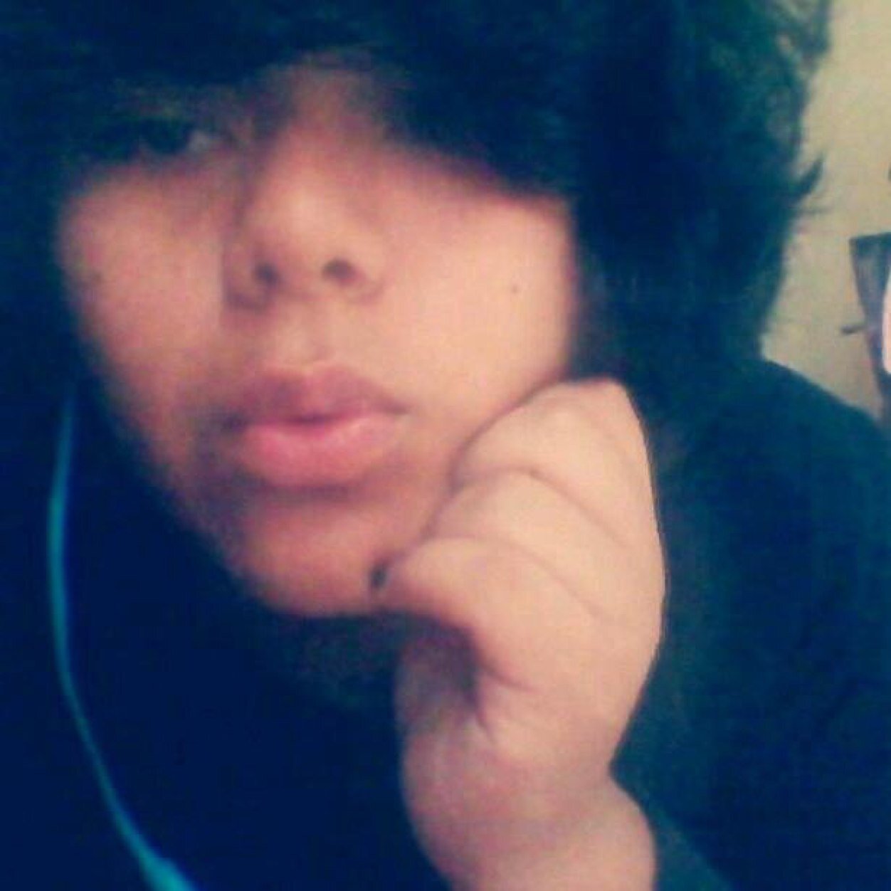 Aye its Santi (: or if you know me by Skyler lol Either One! Anyways Im a Nice guy that speaks his mind and isnt afriad to stand for himself! #HBIC #QueenB