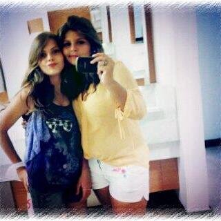 gosto de piscina,lanche andar com minhas primas e etc....