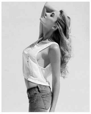 krovilar's profile picture. actriz y modelo