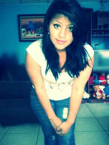 Esta soy yo, soy real
No finjo ser quien no soy
  ღ ღ ღ