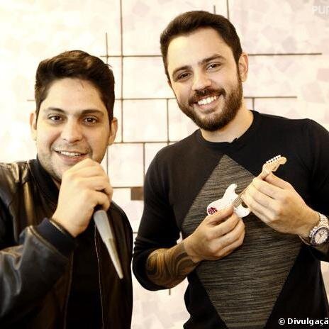 FC dedicado a melhor dupla do mundo : @jorgeemateus !  Não dá mais pra negar que eu me apaixonei,te amo agora e pra sempre te amarei !! Por Lidi