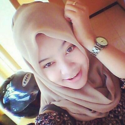 ♥ Alloh ♥ Ibu ♥ Bapak ♥ Mbak Yayu ♥ Mbak Hany ♥ (S)