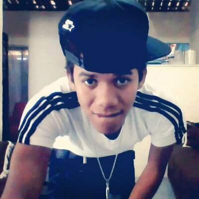 seguido por @LesTwins