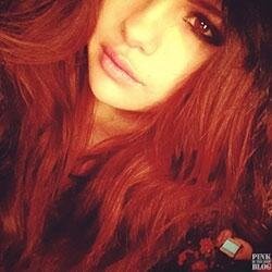 Você é tão hatter que está aqui vendo coisas dela.
Bem-vindos selenators ♥
