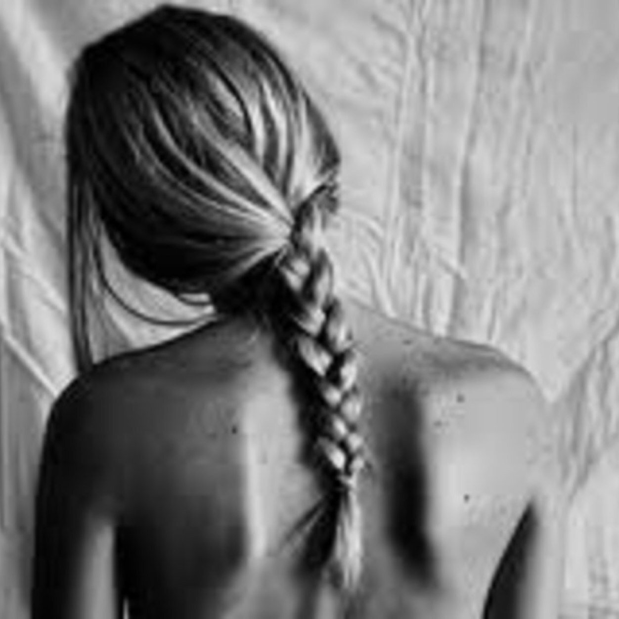 recovering self harm | ana has me, im giving in. all i really want is to be thin | *avi/header are not me*
