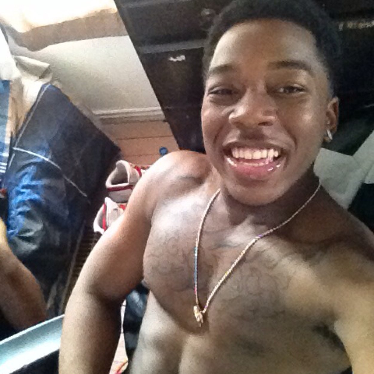 mr.no days off and gonna keep chasing my dreams to i reach them