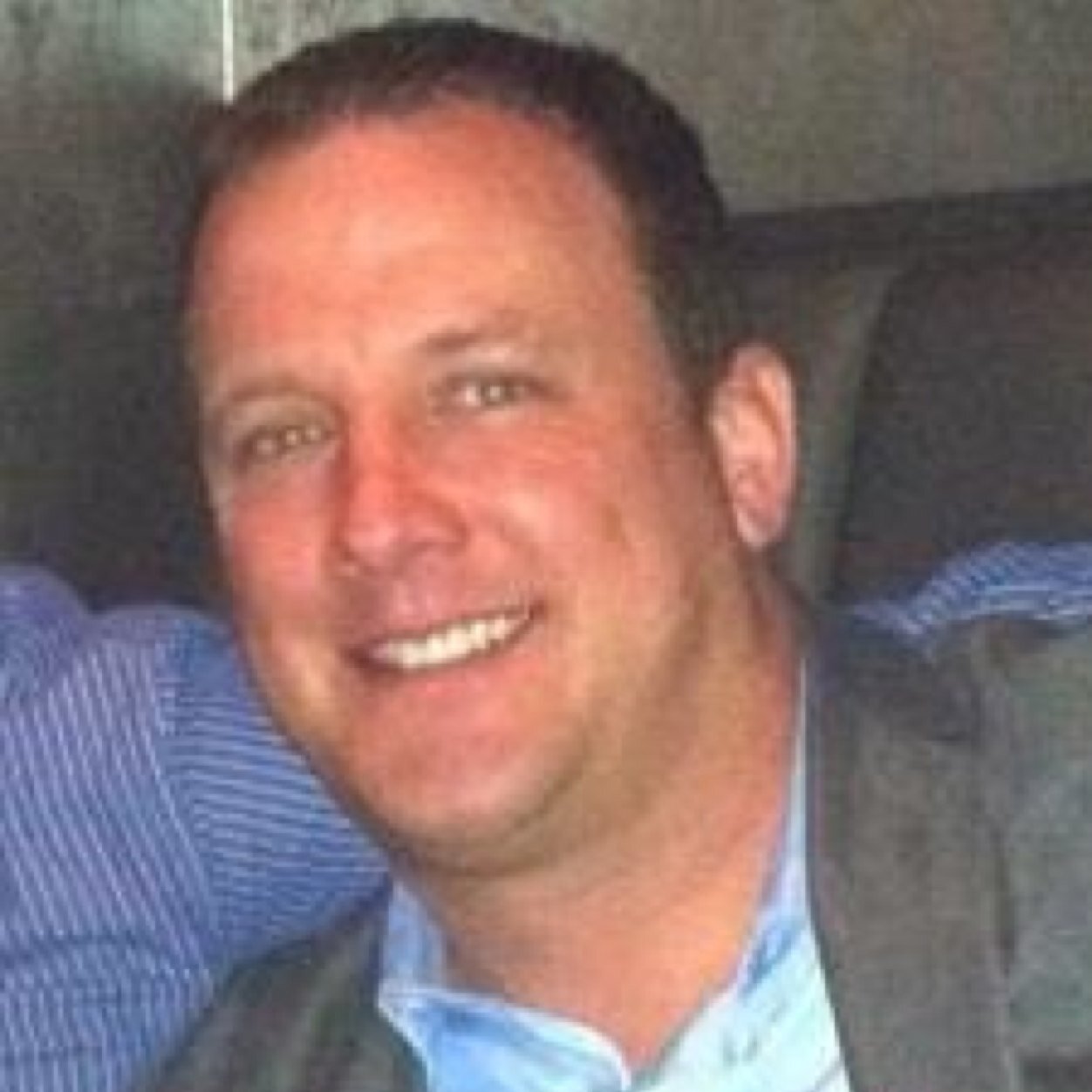 Active in sports, networking and volunteering for nonprofit organizations.
