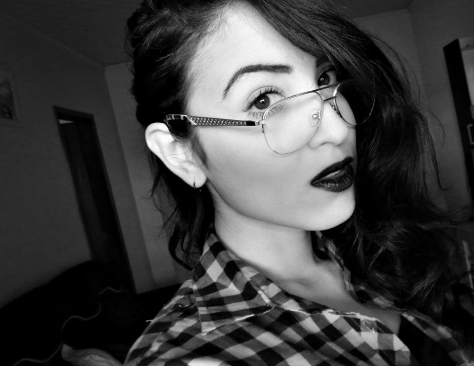 diniz_diniz1's profile picture. Para algumas pessoas eu não mostro nem metade do que realmente sou. Não por medo, mas por não valer a pena mesmo... Sammy Diniz