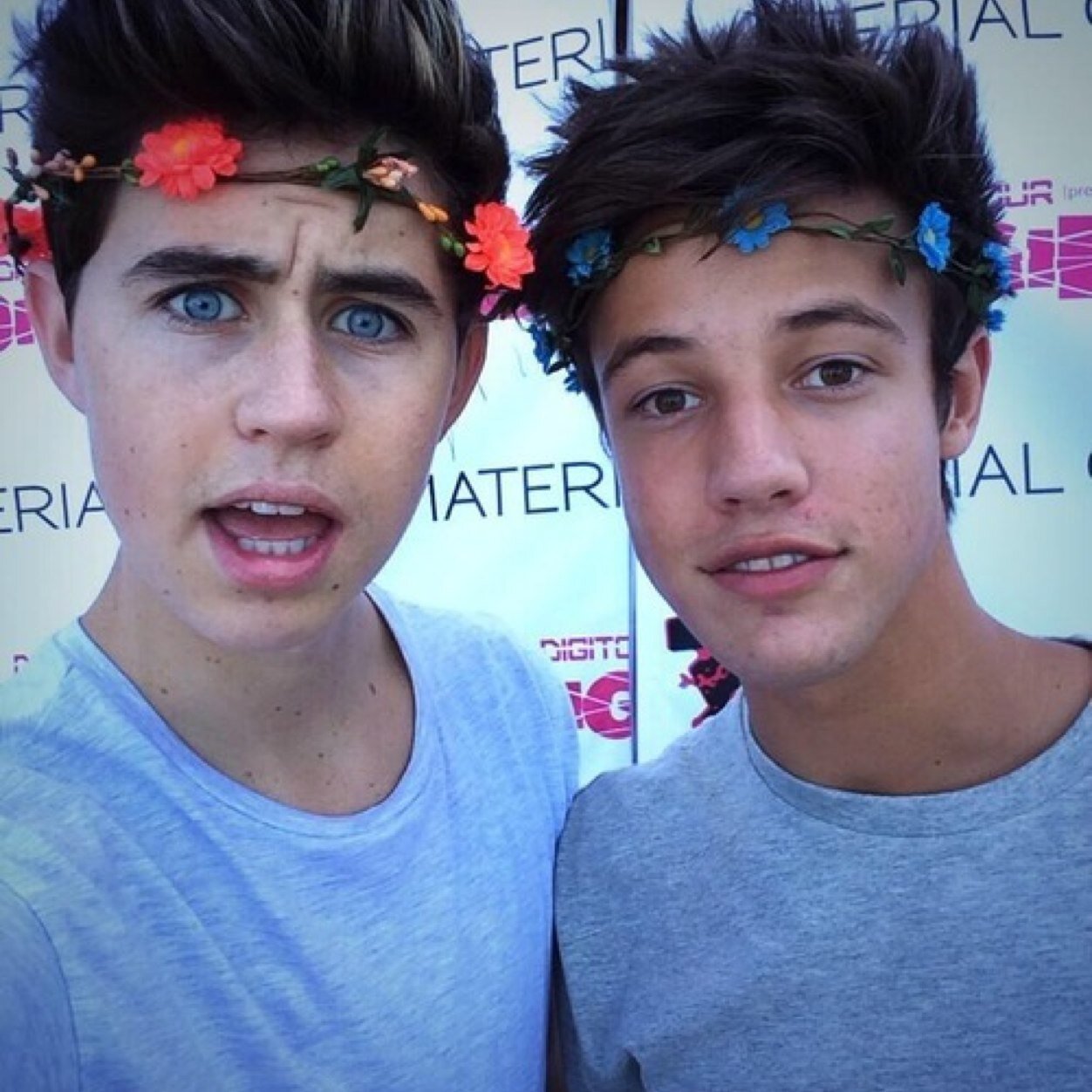 my personal is @woahmahomie