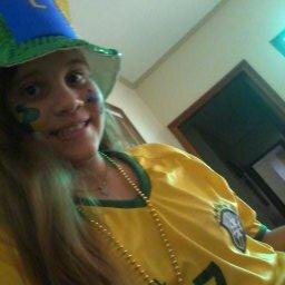 Brasileira !! #GostoDeFutebol *--* Adoro adorar a Deus .. #EmClimaDeCopa