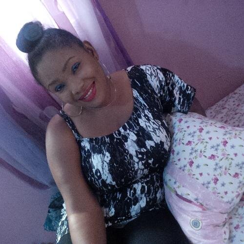 Online retailer of make up products and accessories! Contact us on 08036423244.