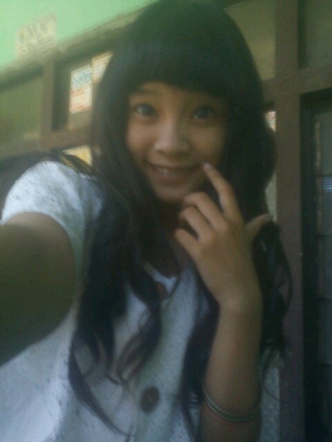 slalu berusaha untukk mnjadii yangg terbaikk :*