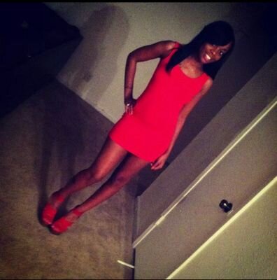 ___selfmade_duh's profile picture. she is clothed in strength and dignity and she laughs without fear of the future Proverbs 31:25