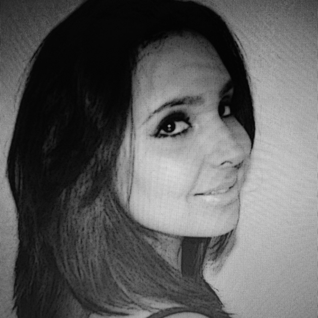 yaizapbenitez's profile picture. Busca lo que te haga feliz en verdad, no lo que quieres tu que te haga feliz...