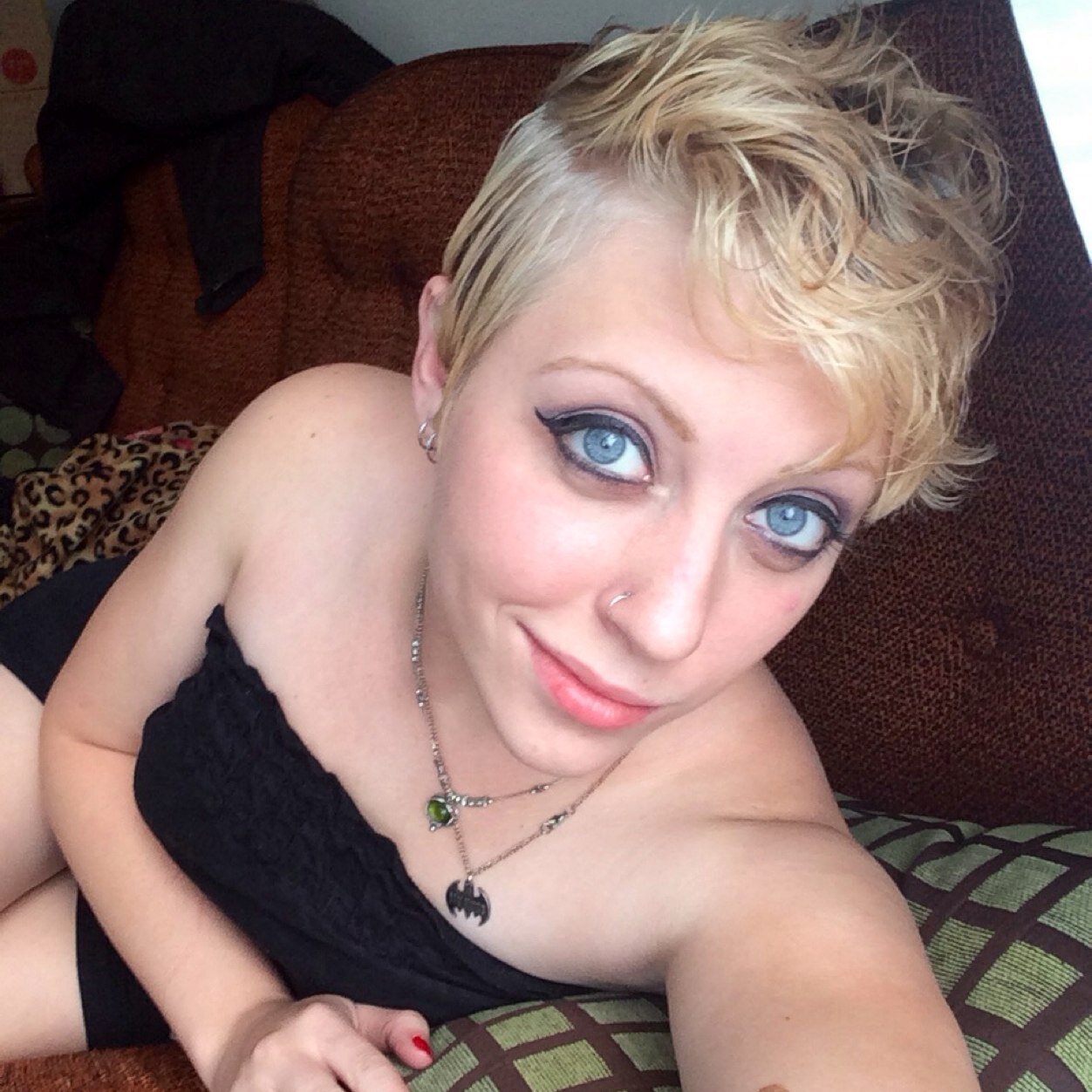 Actress, singer, artist, go with the flow kinda chick. I do my own style and write my own rules