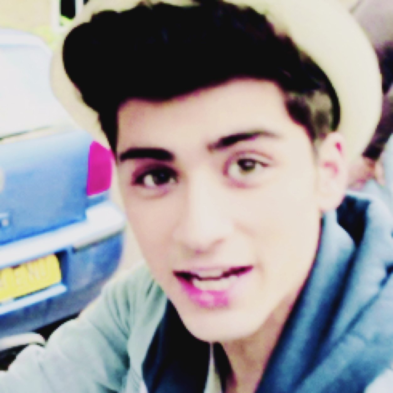 1998Rosina's profile picture. Just gave you a free follow bc ily♡ DON'T FOLLOW THIS ACC, FOLLOW MY OTHER ACCOUNT @zxynsarmy