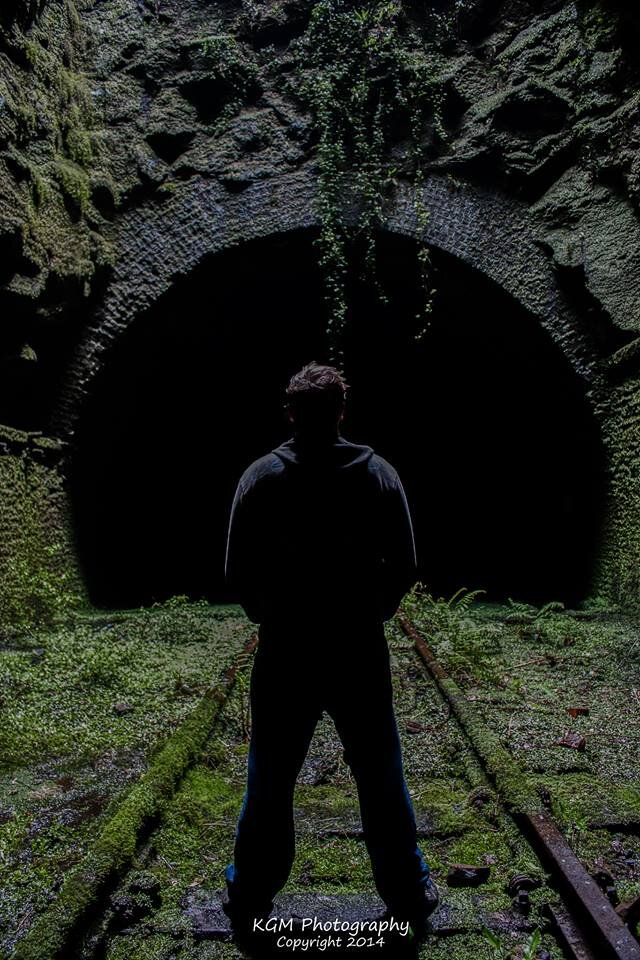 A mix of Urbex, Wildlife, Night exposures, landscapes, modelling and wedding photographs! Want a shoot? Contact me!
http://t.co/KPK6Mlq0ya