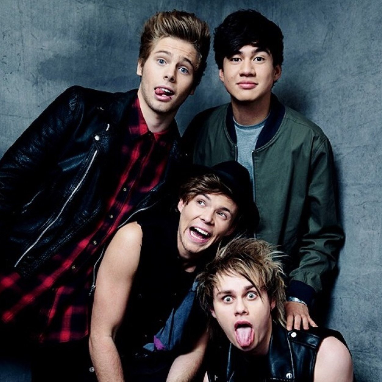 Internet, Boyband & Youtuber obsessed 1/6