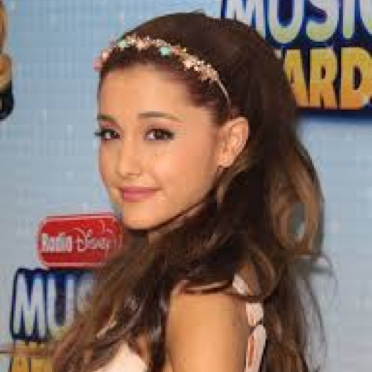 slutxariana's profile picture. Bisexual