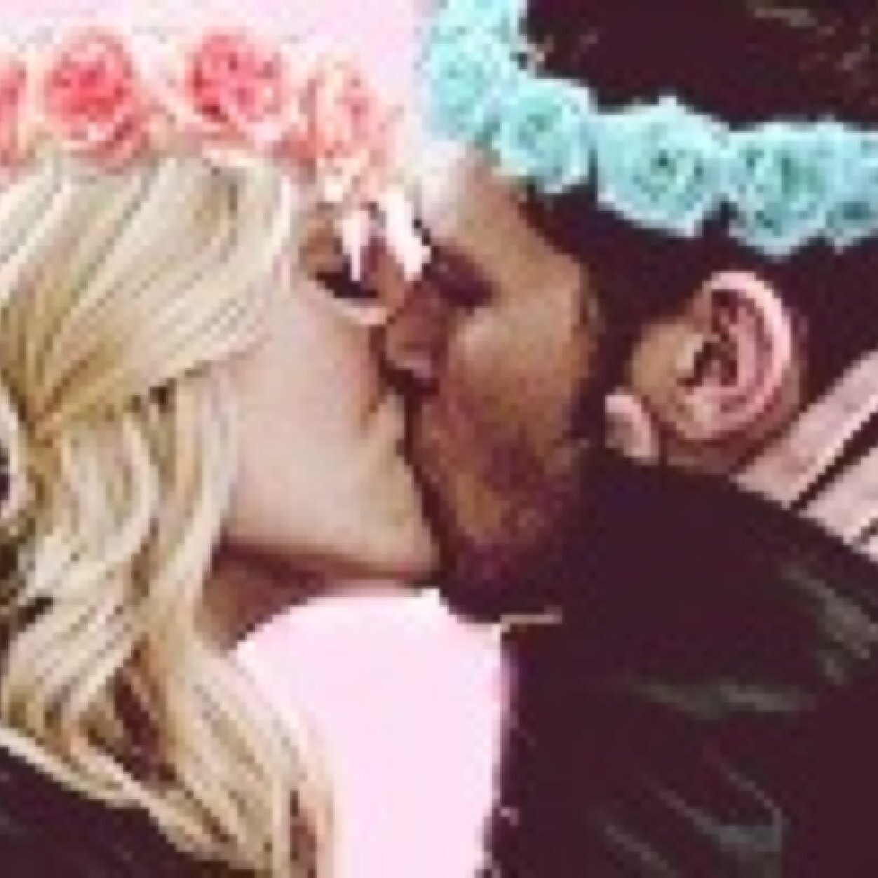 *Klaroline Gif Account*