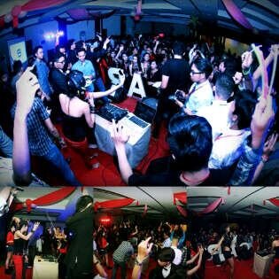 Official Twitter of Promnight Smanse14! For more info cek fav.
