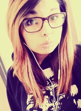 Hey! Take it easy im a fucking princess, #ADTR, happily taken nd yes I'm a girl✌