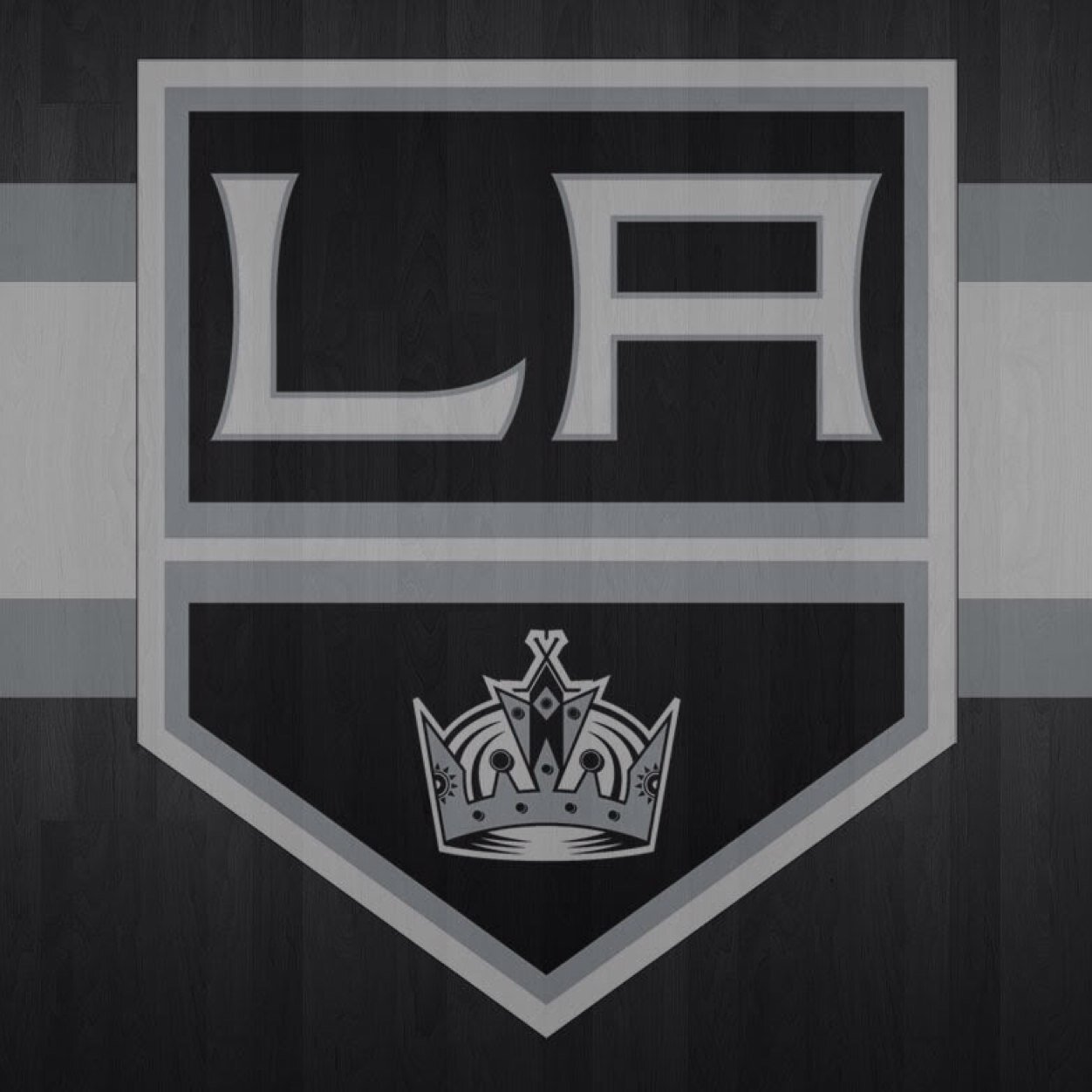 18 Years old! Born in Alabama but live to Arizona. Kings fan since 2009. Moving to the inland empire soon. Music + Hockey = Life