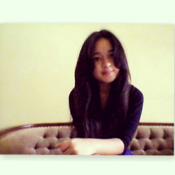 You know my name NOT my story..Shut up !