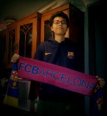 Blaugrana al vent un crit vallent Tenim un nom, El sap tothom... Baarca!! Baarca!! Baaarrçaaa!!