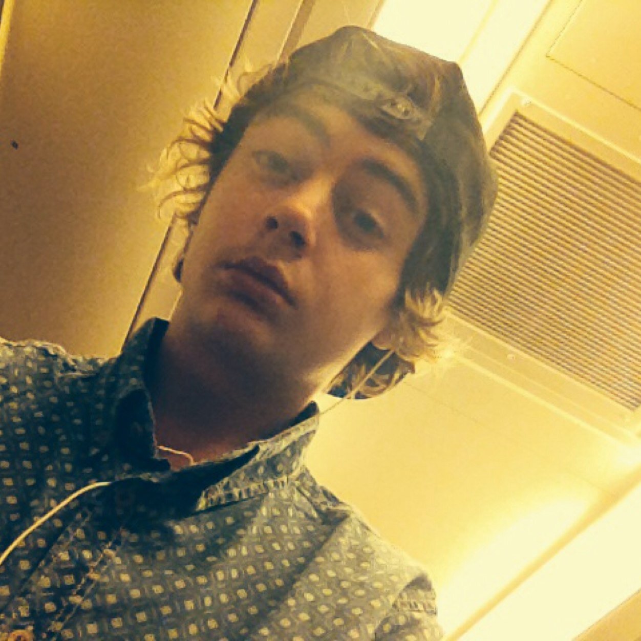 Crvm__'s profile picture. 