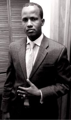 Somalist, easy going,likes simplicity( بساطة )( 简单) ,clarity( وضوح )( 明晰 ),interest in politics.