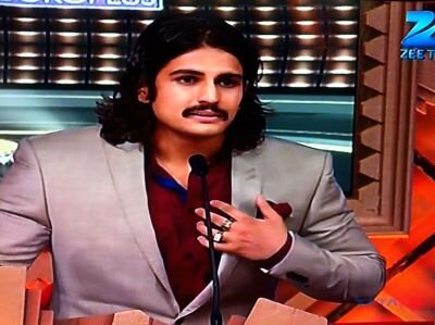 happiness+cuteness+peace+action+drama+romance+controversy+emotions = akbar ^-^