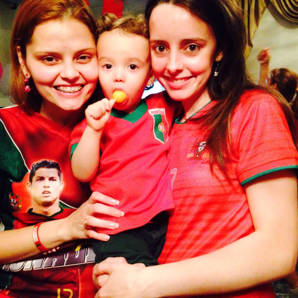 YenyAndre's profile picture. Portuguese-Venezuelan, LOVE TVD AND BATB!, most important things? THE EARTH (the place where I live) and my FAMILY! (The people for which reason I live)