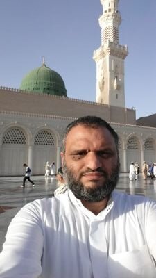 وما من كاتب الا سيبلى ** و يبقي الدهر ما كتبت يداه                                                             فلا تكتب بيمينك غير شئ ** يسرك في القيامة أن تراه