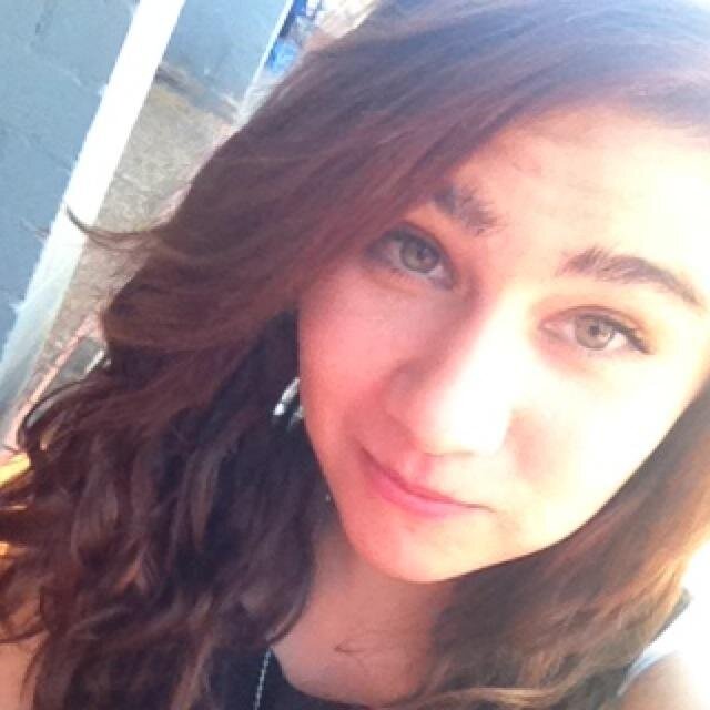 Im a directioner in the collective fan base @jordanjansen follows i love the janoskians, and i sing a bit dont judge if you think im shit :P its not nice :)