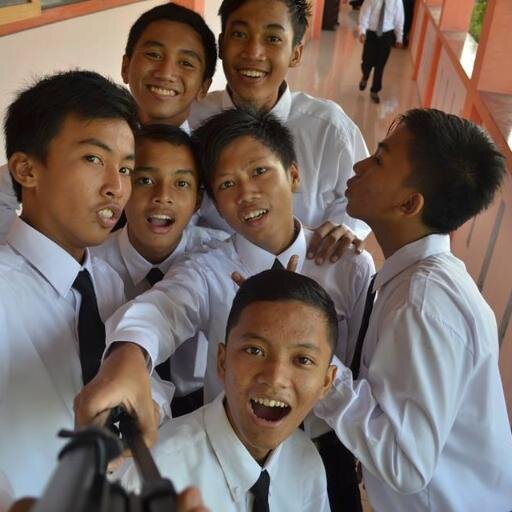 I Like photograpy | proses Canon 5D mark III
| Calon Pengusaha minyak |  berangkat pagi pulang pagi | HALA MADRID!!!

SEDOT GAN!!