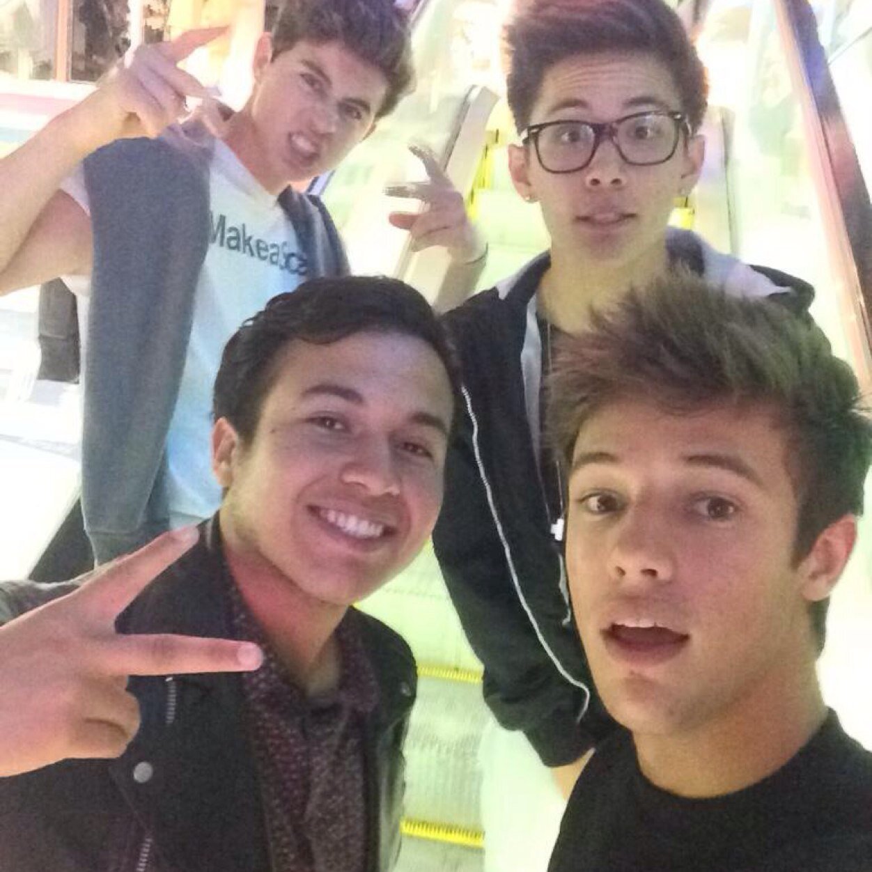 i gave you a free follow so please follow @whataboutgrier