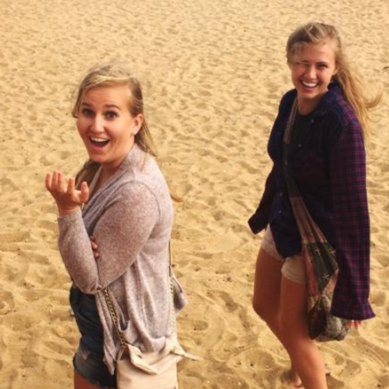 jennnnnniiiii's profile picture. my personality is iced coffee